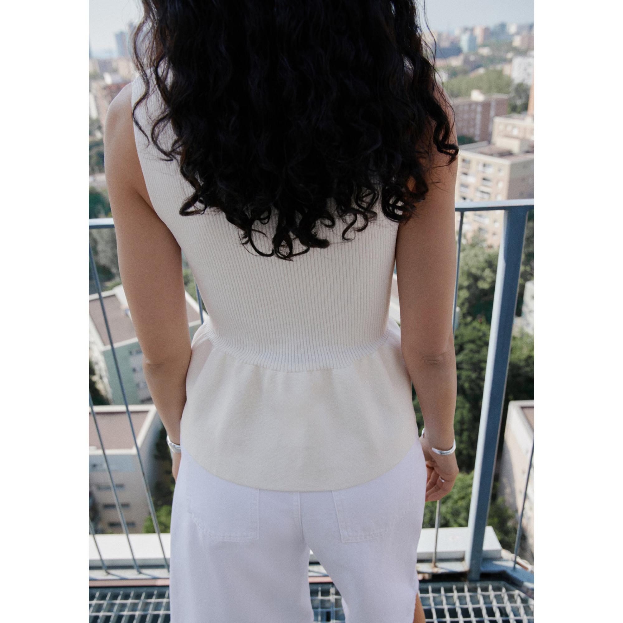 MANGO PARISE Top senza maniche in maglia a costine con laccetto frontale  