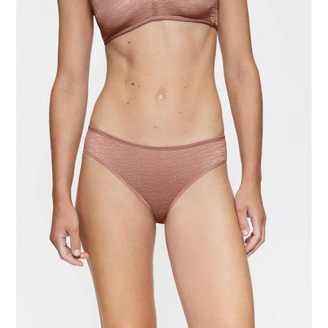 Triumph Signature Sheer Tai Slip  