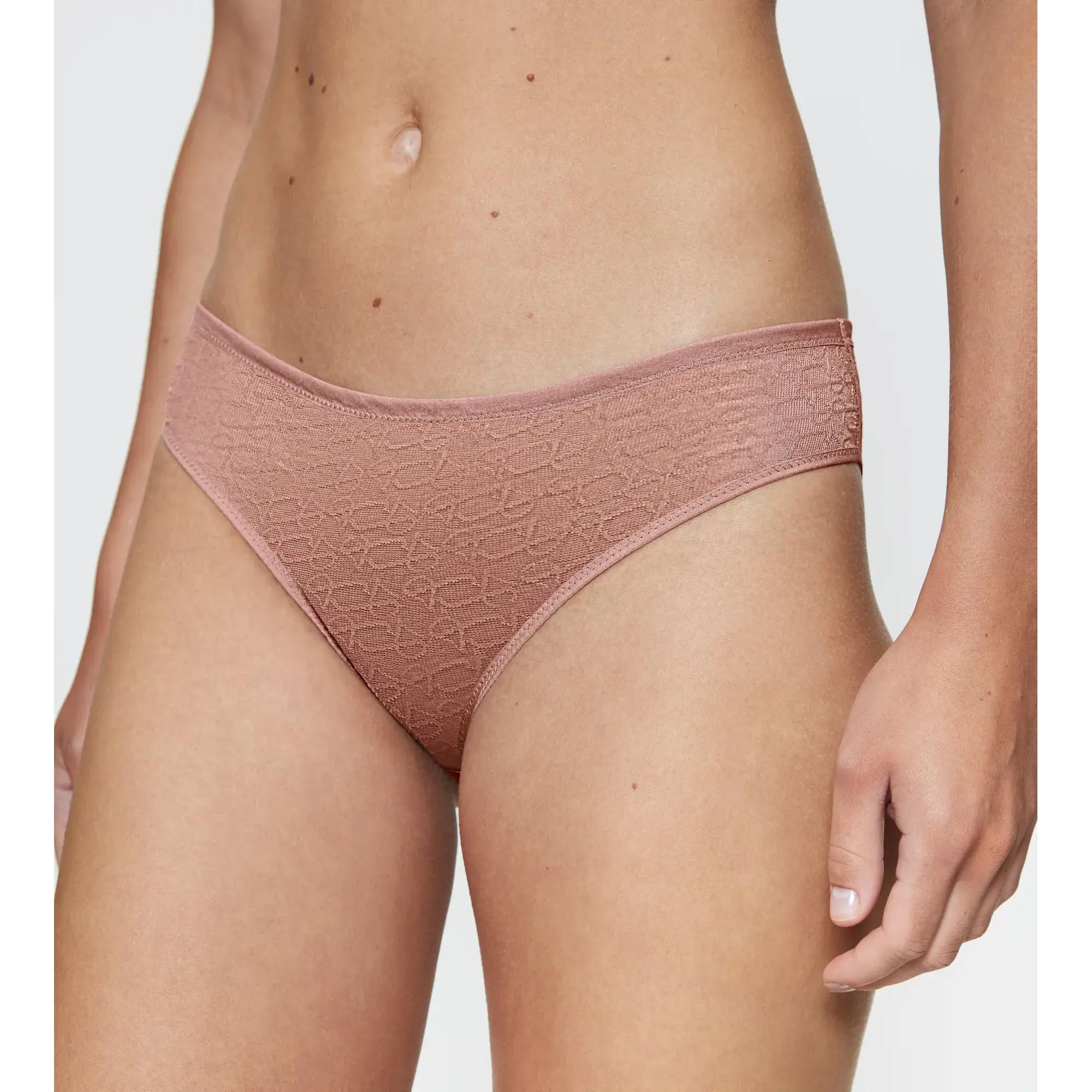 Triumph Signature Sheer Tai Slip  