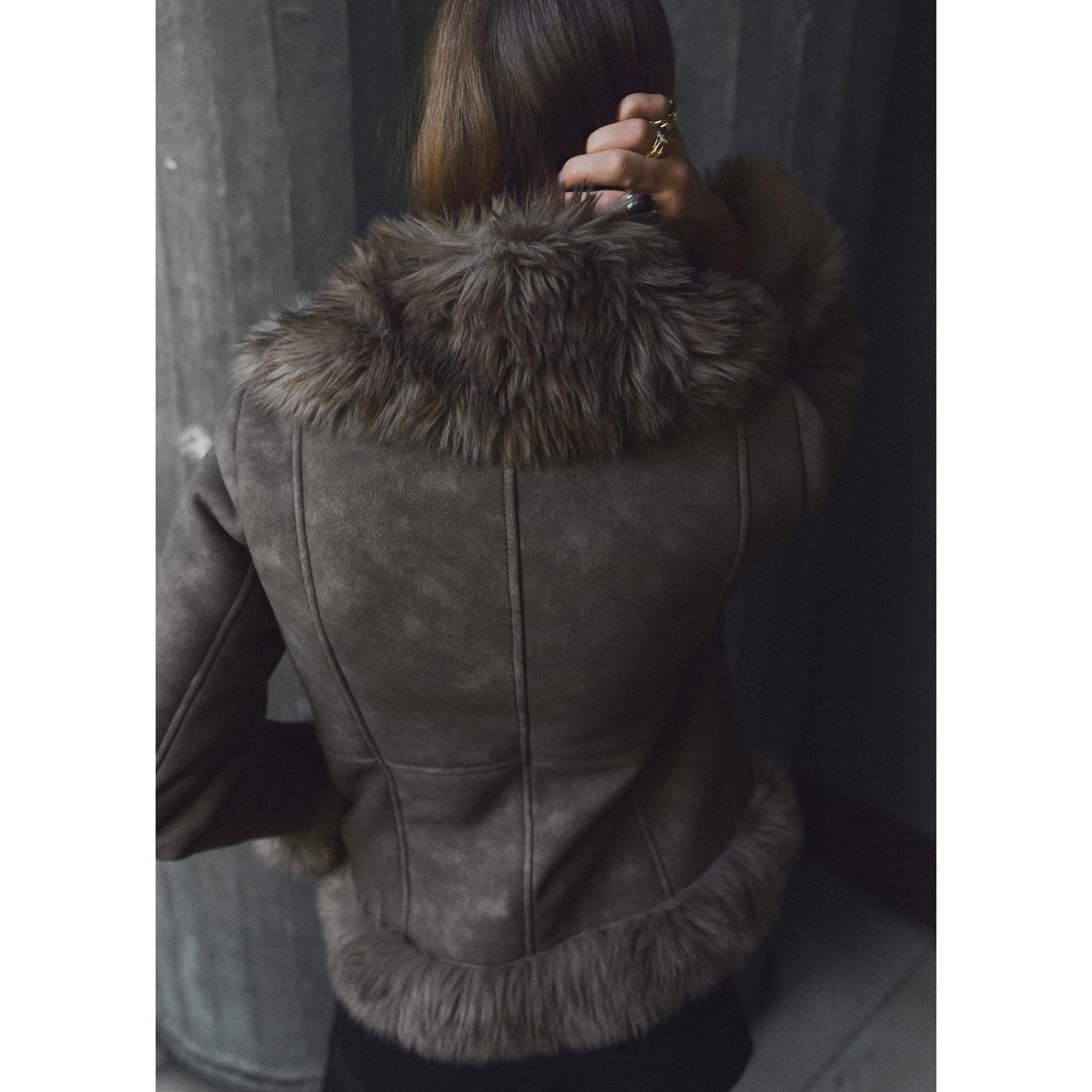 MANGO FURBY Wildleder-Effekt Jacke  