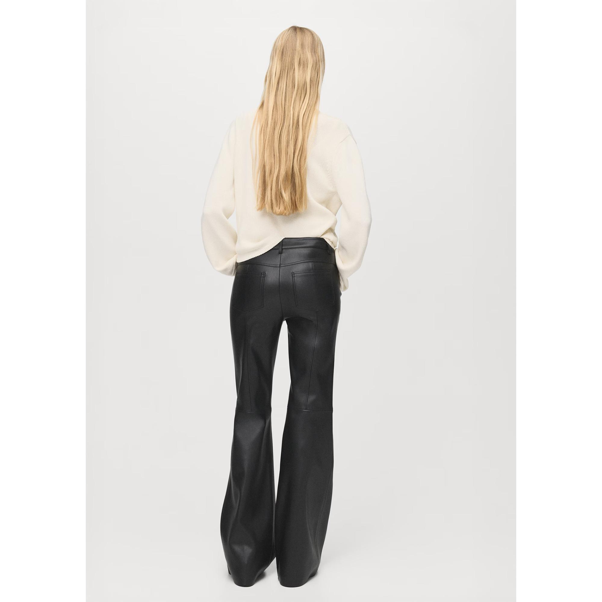 MANGO Connie Pantalon Flare Effet Cuir  