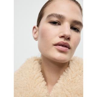 MANGO Adriana Kunstshearlingjacke  