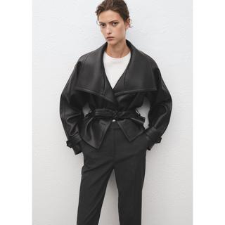 MANGO Newarm Nadelstreifen Cropped Anzughose  