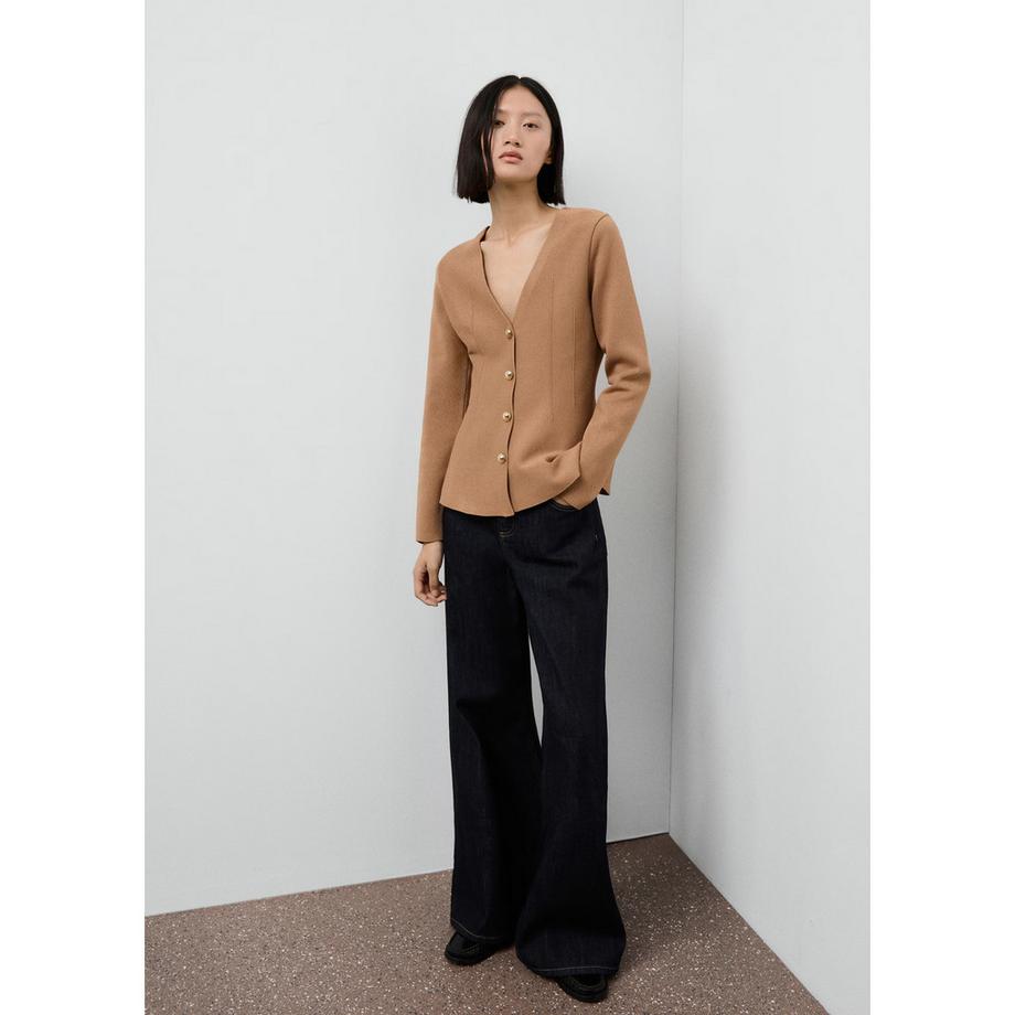 MANGO TONA V-Ausschnitt Strickjacke mit Knöpfen  