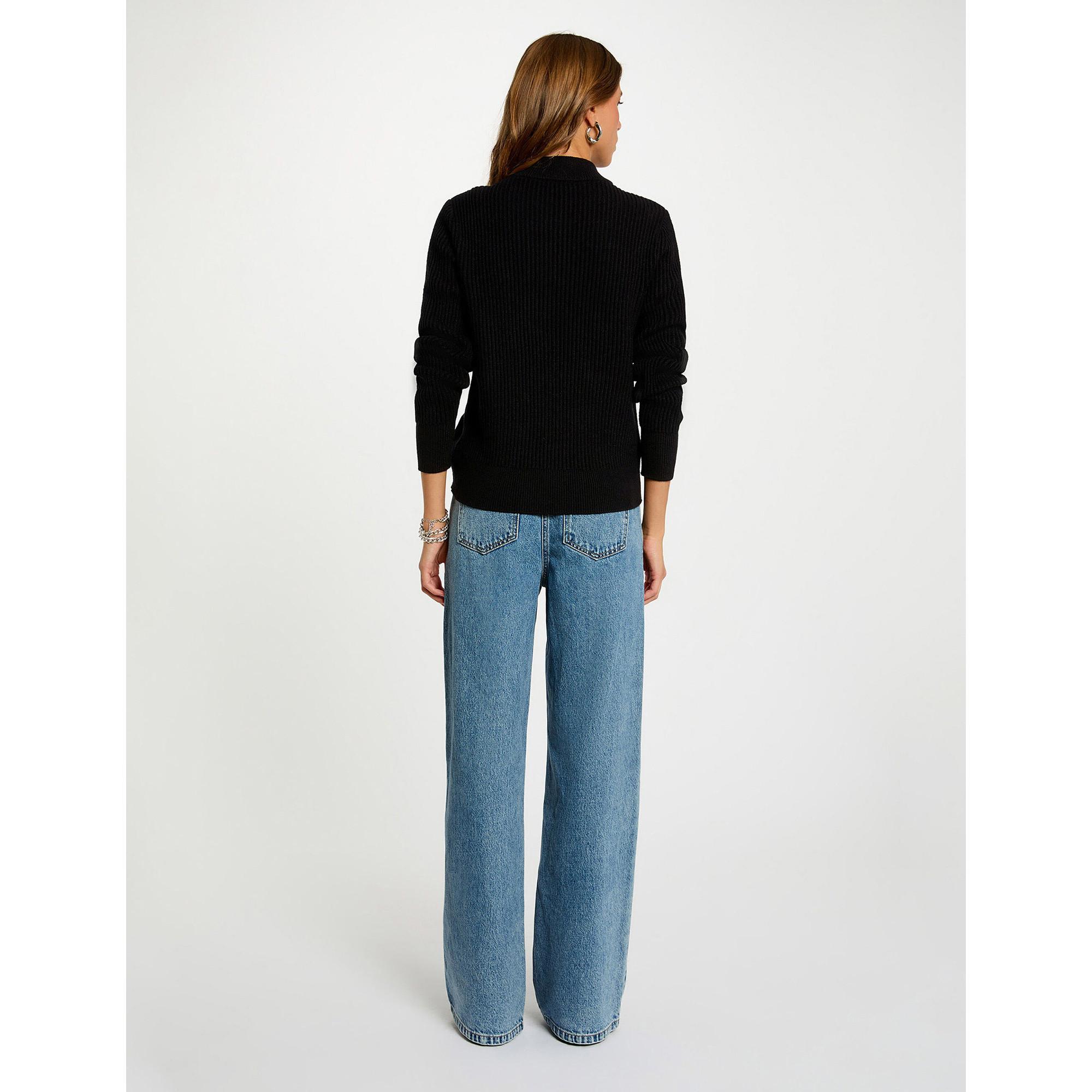 MORGAN Kurzer Rollkragenpullover mit Zierknöpfen  