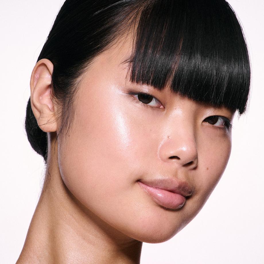 MAC Cosmetics  Skinfinish Lightstruck Liquid Highlighter 
