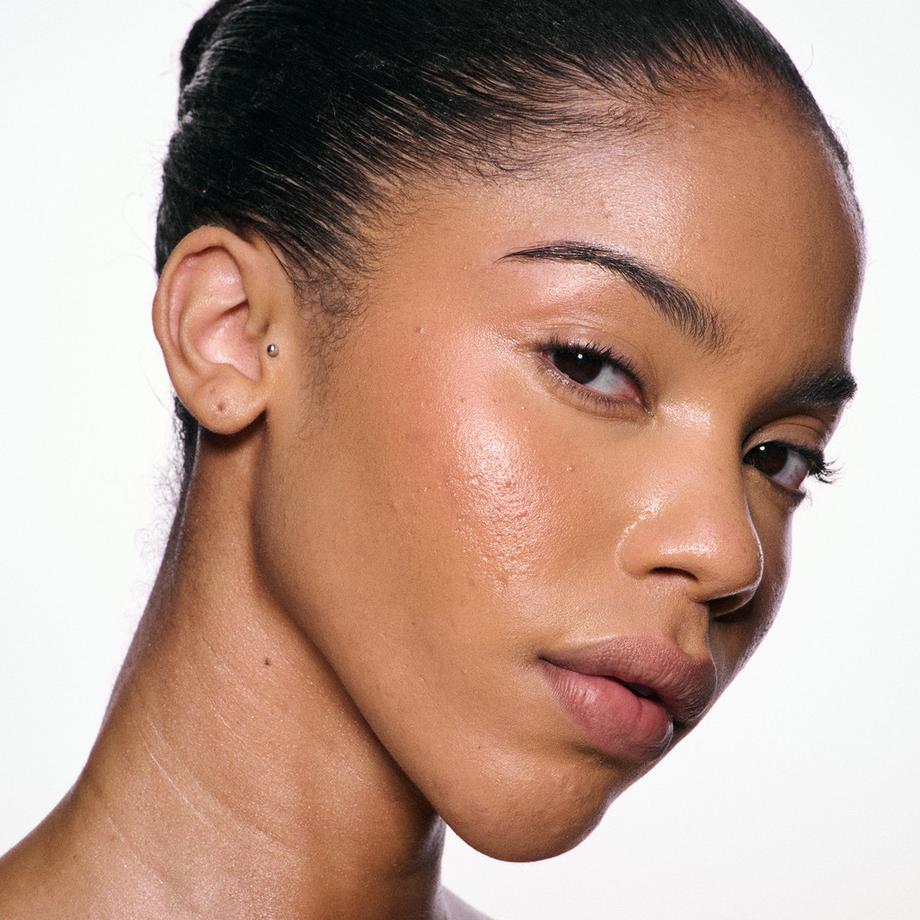 MAC Cosmetics  Skinfinish Lightstruck Liquid Highlighter 