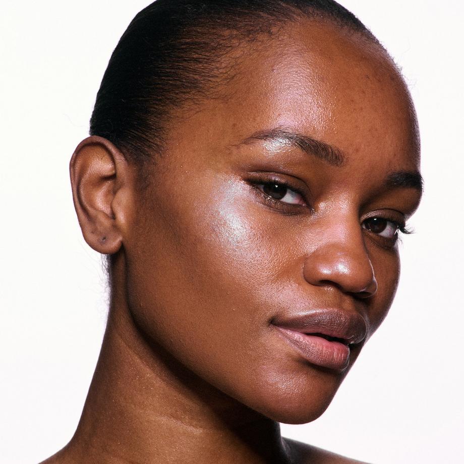 MAC Cosmetics  Skinfinish Lightstruck Liquid Highlighter 