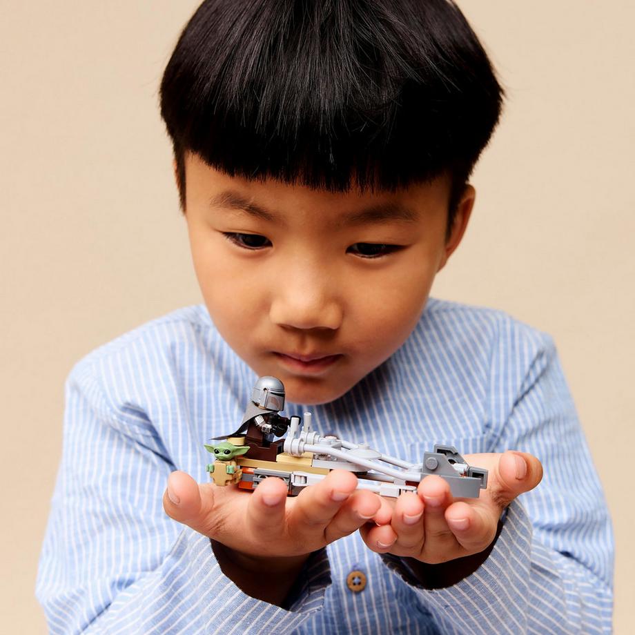 LEGO®  75436 Der Mandalorianer und Grogu auf ihrem Speeder Bike™ 