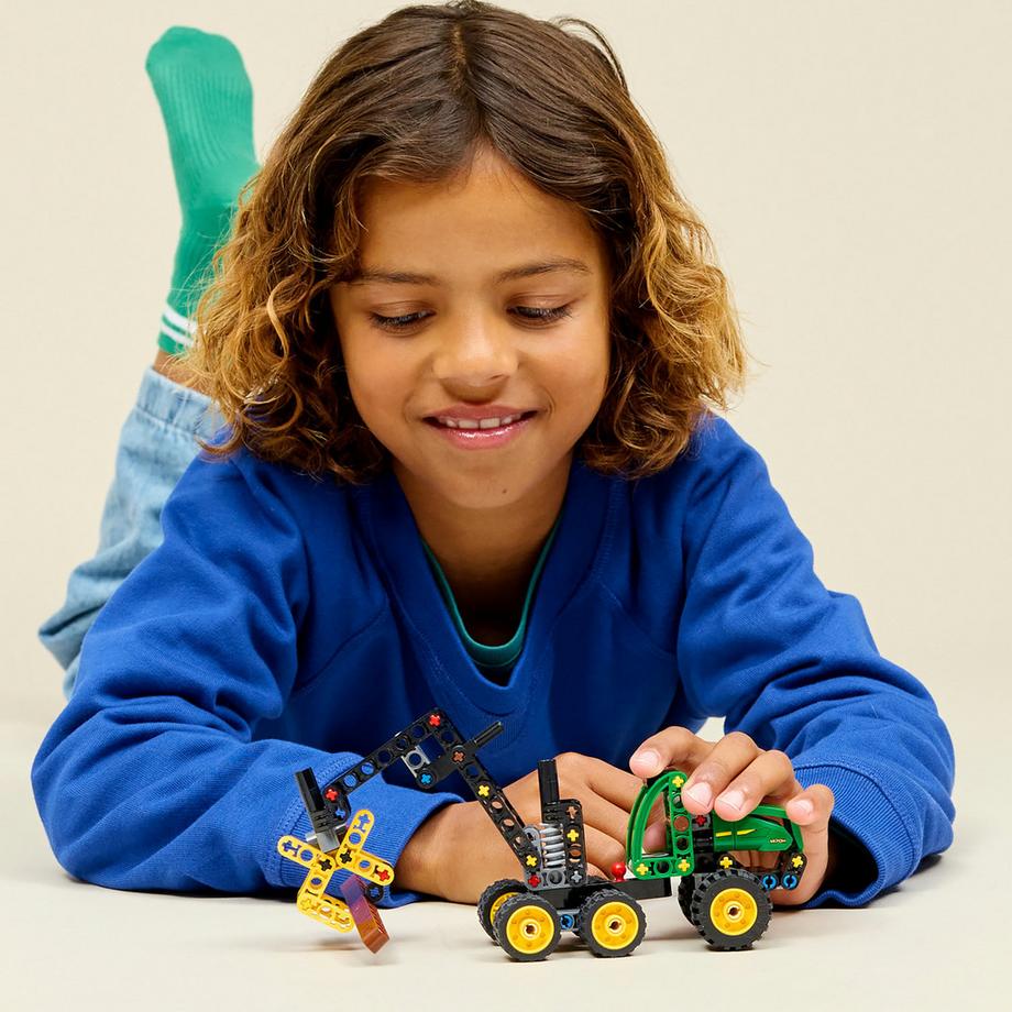 LEGO®  42218 John Deere 1470H Rad-Harvester 