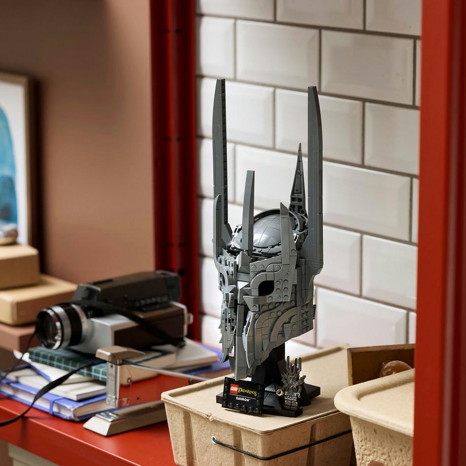 LEGO®  11373 Il Signore degli Anelli: Elmo di Sauron 