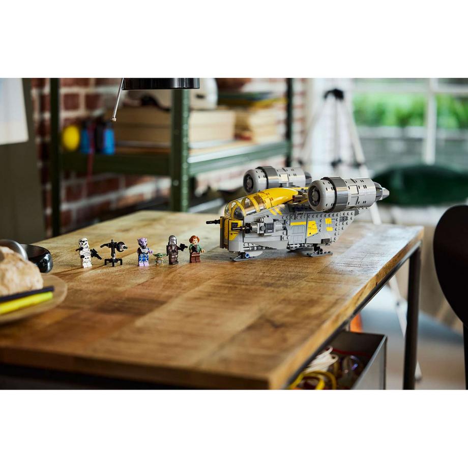 LEGO®  75447 Razor Crest™ 