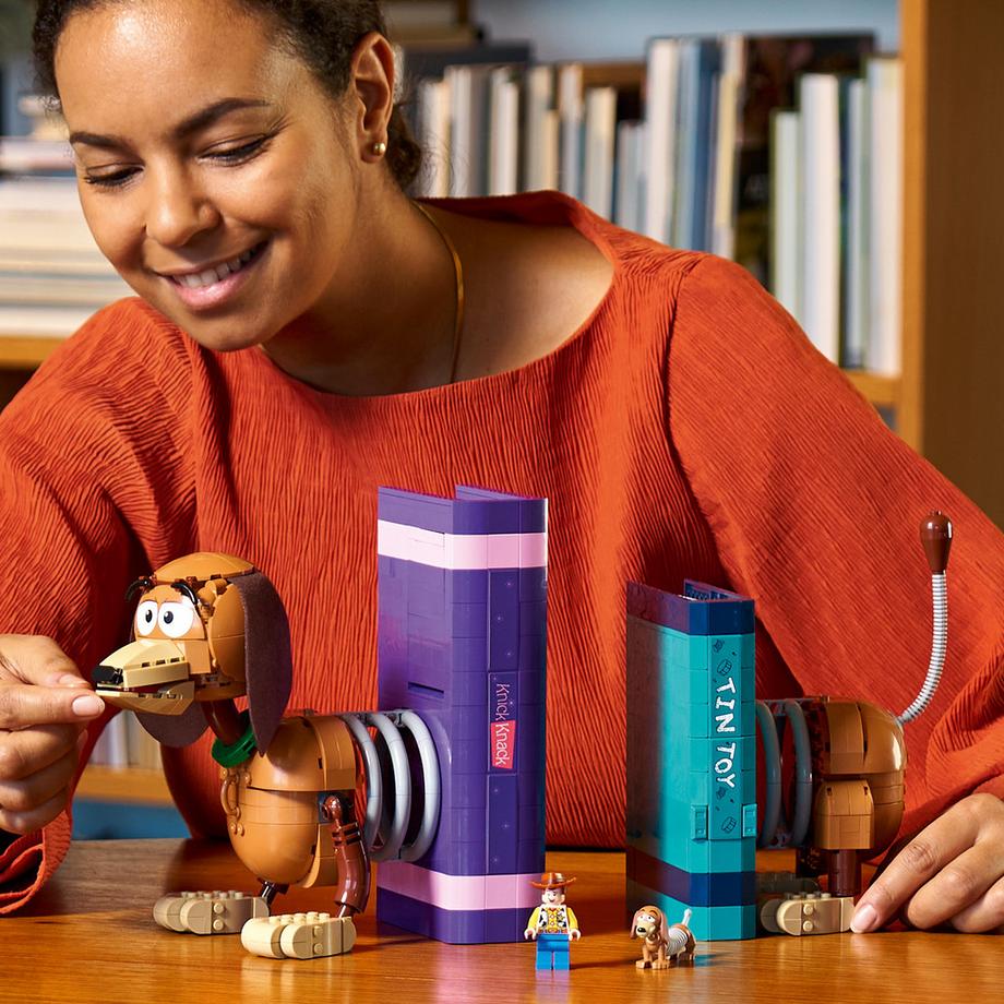 LEGO®  43301 Toy Story: Slinky-Buchstützen 