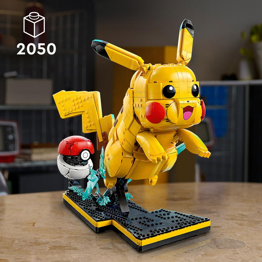 LEGO®  72152 Pikachu et Poké Ball 
