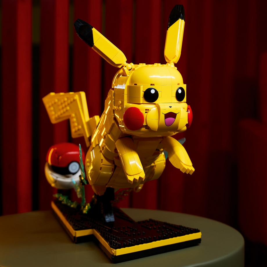 LEGO®  72152 Pikachu et Poké Ball 