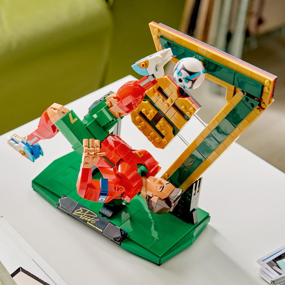 LEGO®  43016 Cristiano Ronaldo – Légende du foot 