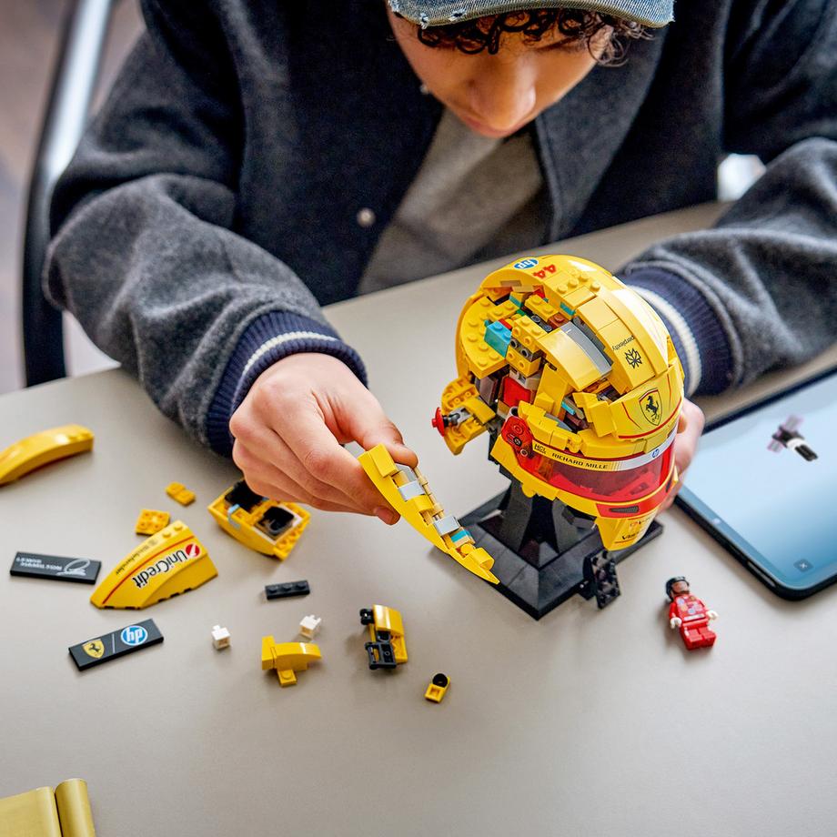 LEGO®  43022 Scuderia Ferrari HP Casque de Lewis Hamilton 