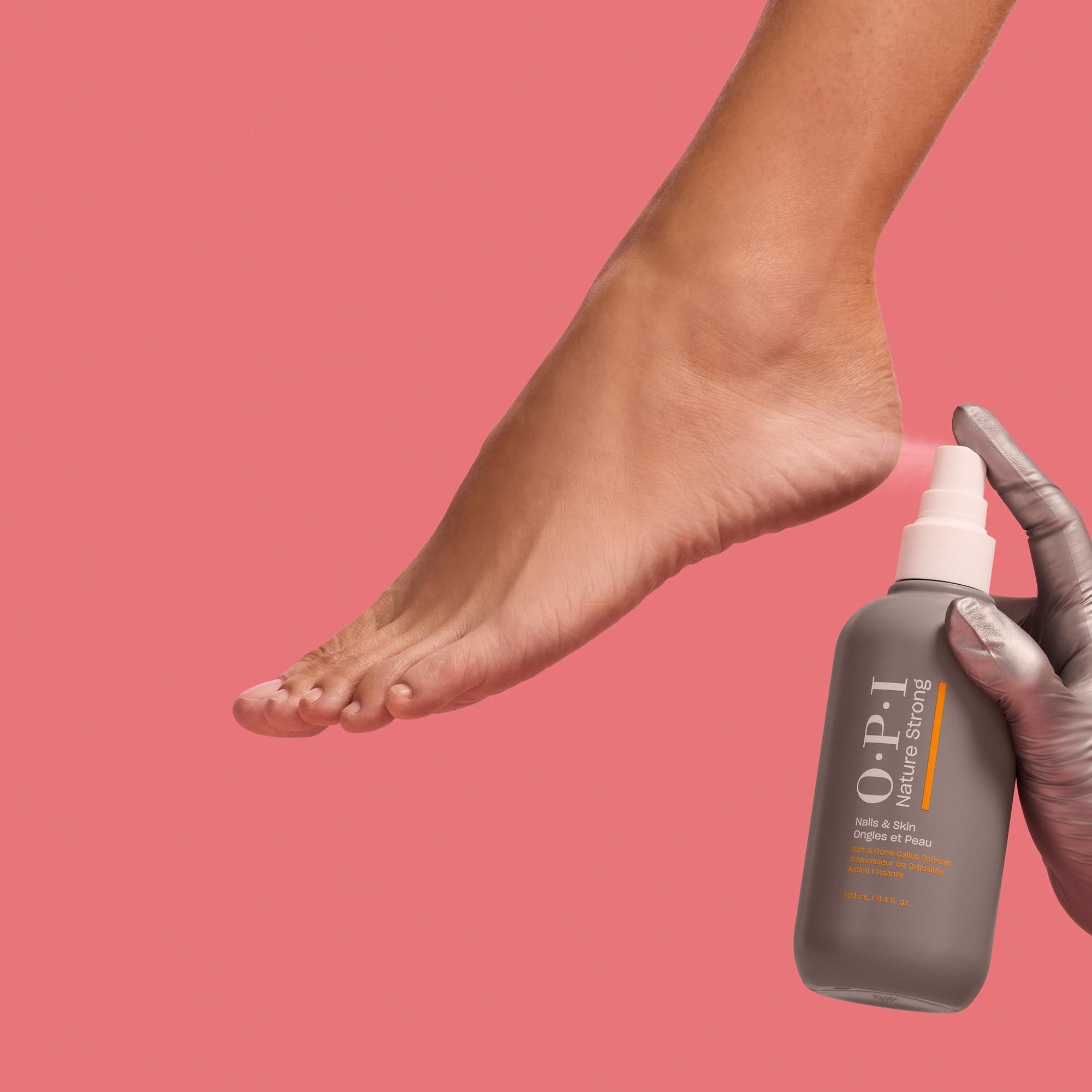 OPI  Soft & Gone Callus Softener  