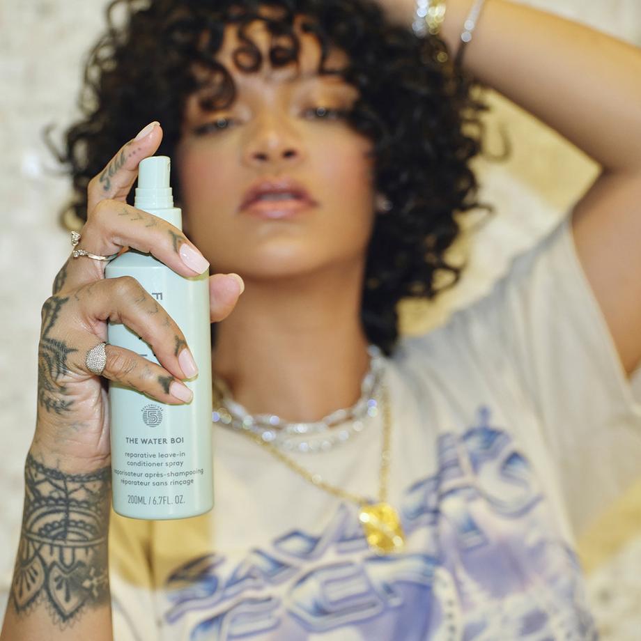 Fenty Hair  The Water Boi - Reparierendes After-Shampoo-Spray ohne Ausspülen 