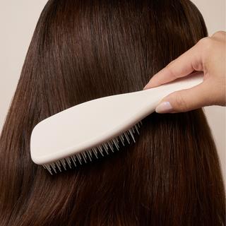 TANGLE TEEZER  Ultimate Detangler Matte Porcelain Cream 