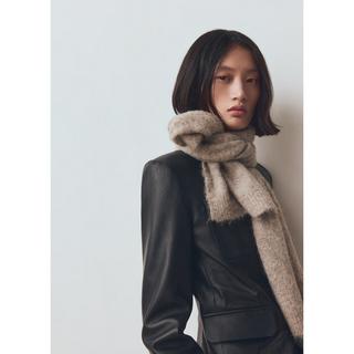 MANGO Mohi Écharpe Unie en Maille  