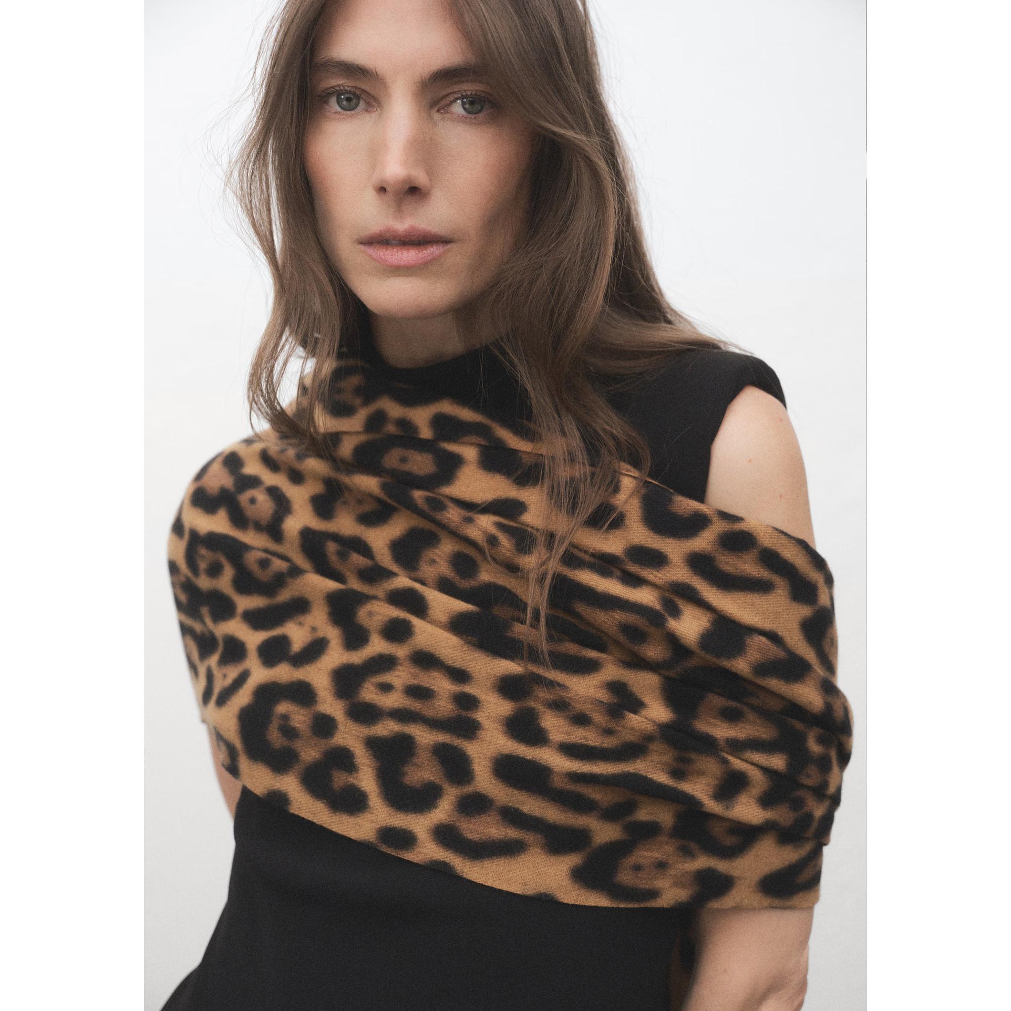 MANGO Leopardo Echarpe  