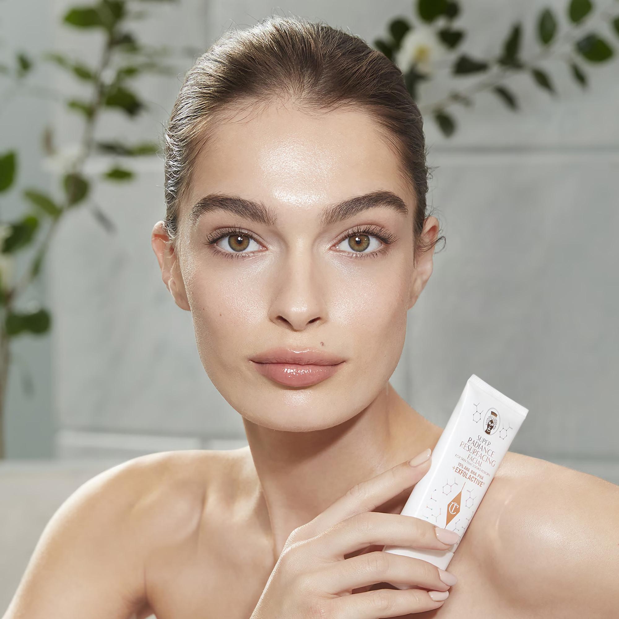 CHARLOTTE TILBURY  Super Radiance Resurfacing Facial - Gesichtsmaske 