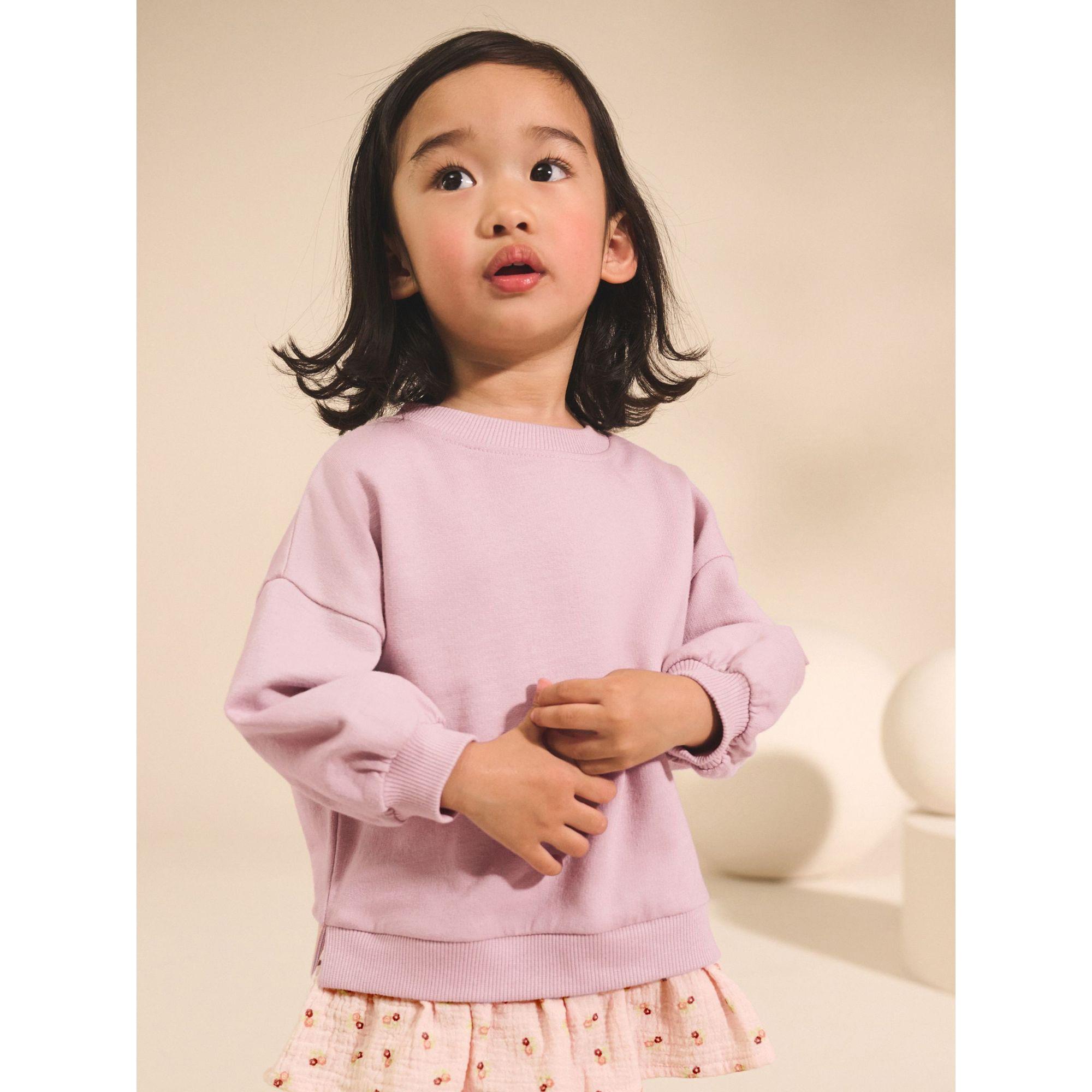 Next  Set: Top & Leggings 