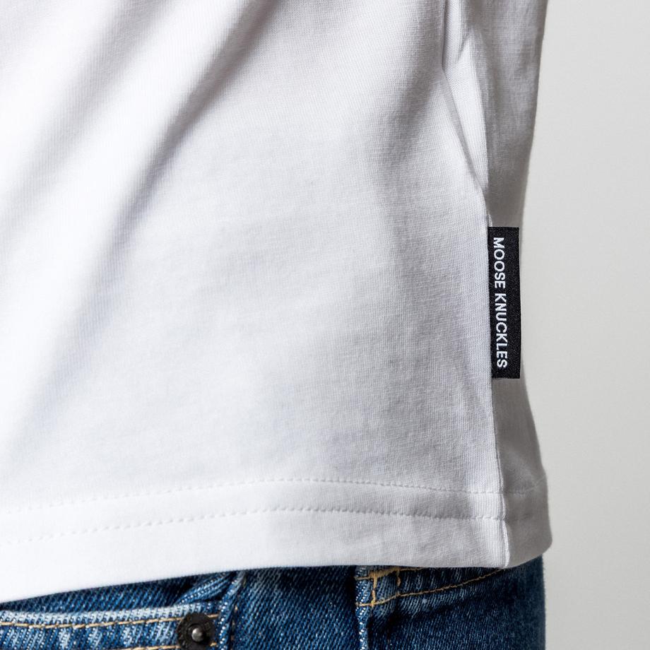 MOOSE KNUCKLES Crescent Regular Fit T-Shirt  