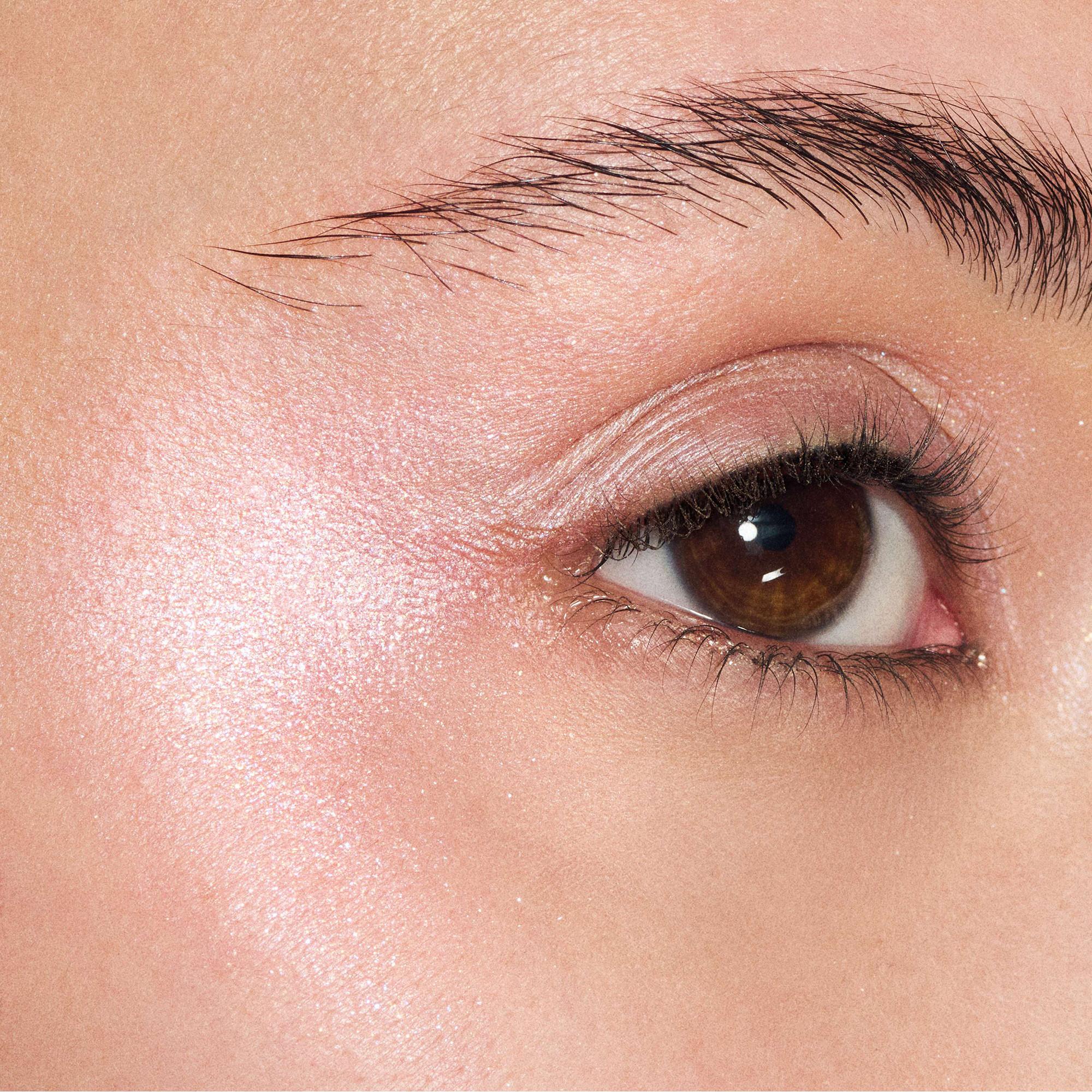 MAC Cosmetics  Jelly Shine Eye Shadow 