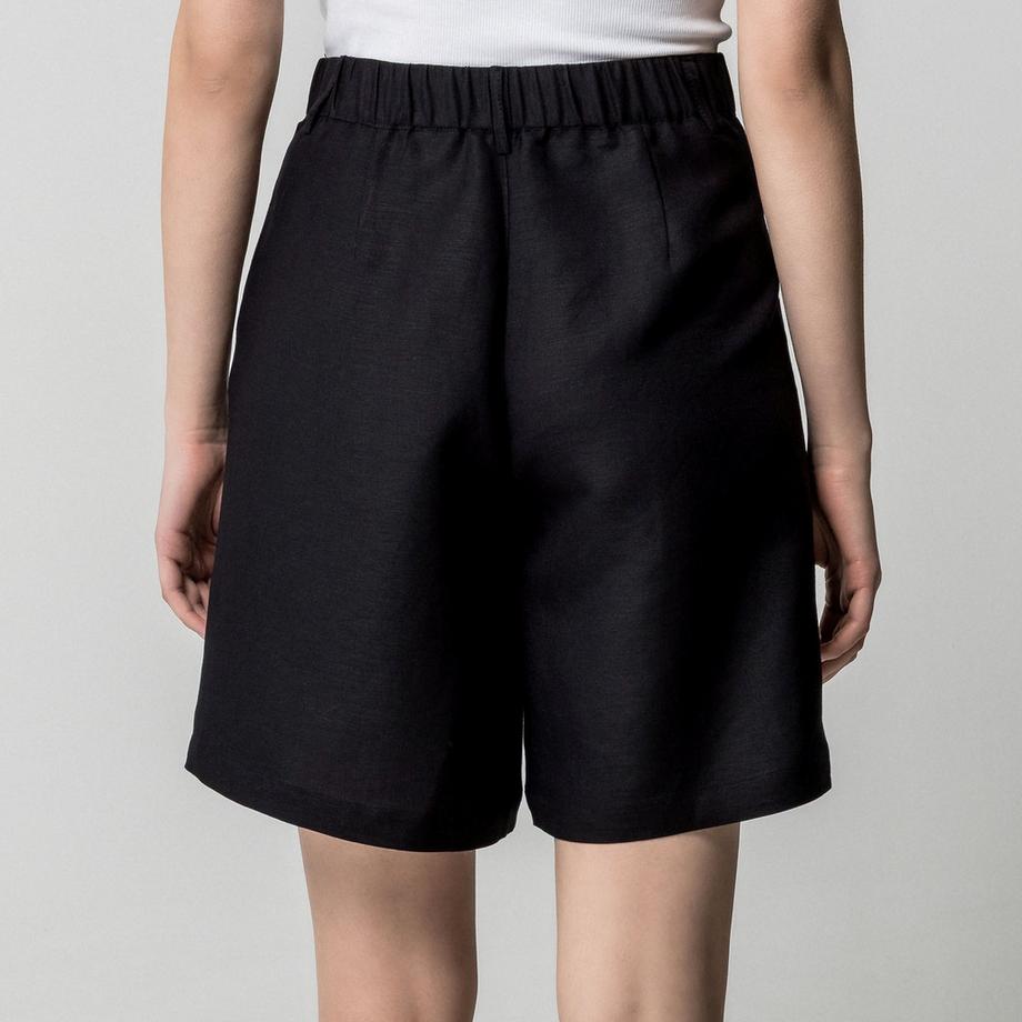 Manor Woman Short  