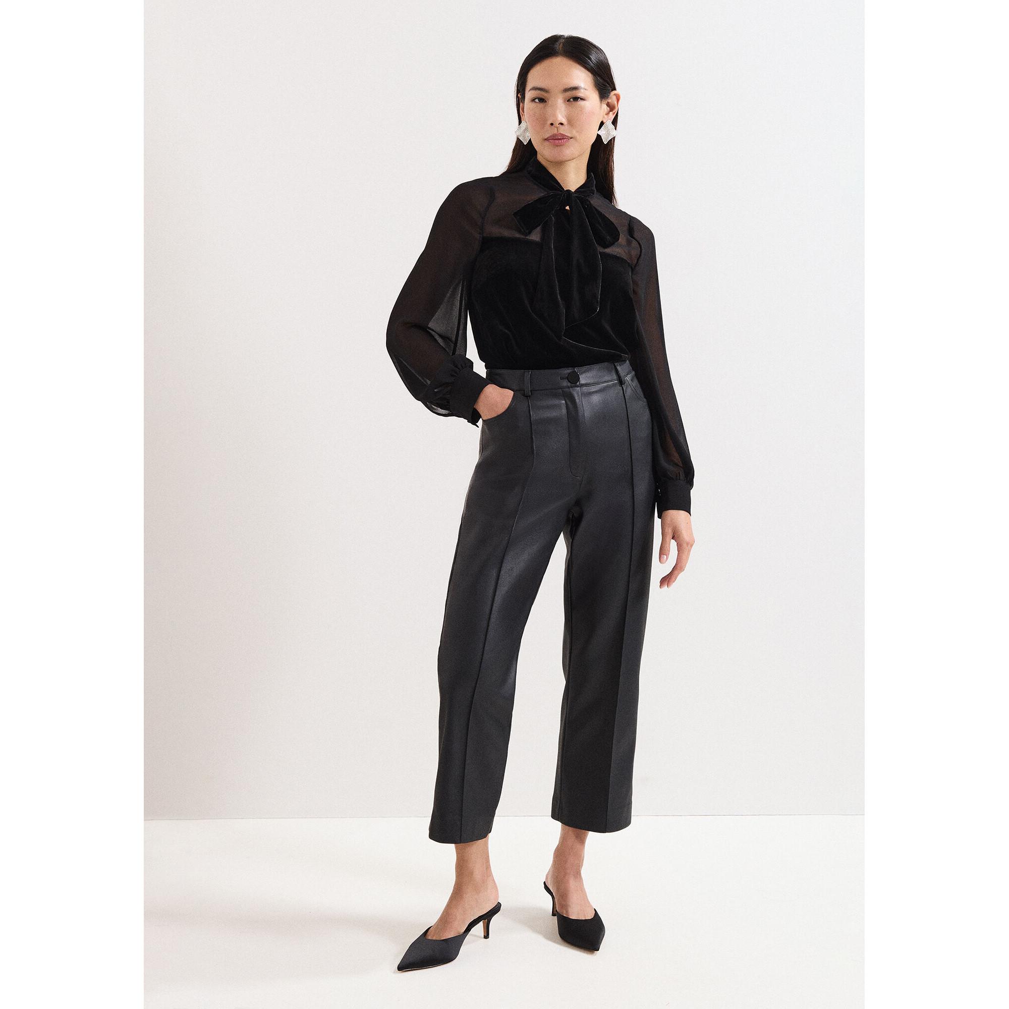 Phase Eight Raye Samtbluse mit Schluppendetail  