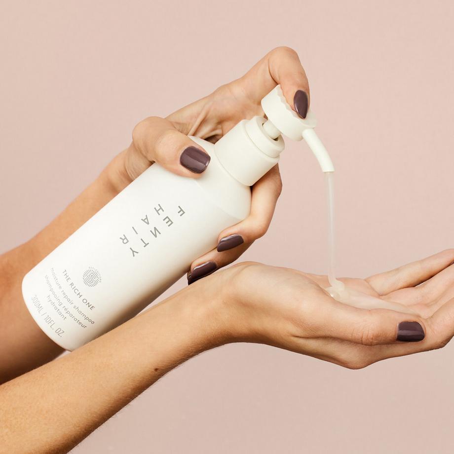Fenty Hair  The Rich One - Feuchtigkeitsspendendes Repair-Shampoo 