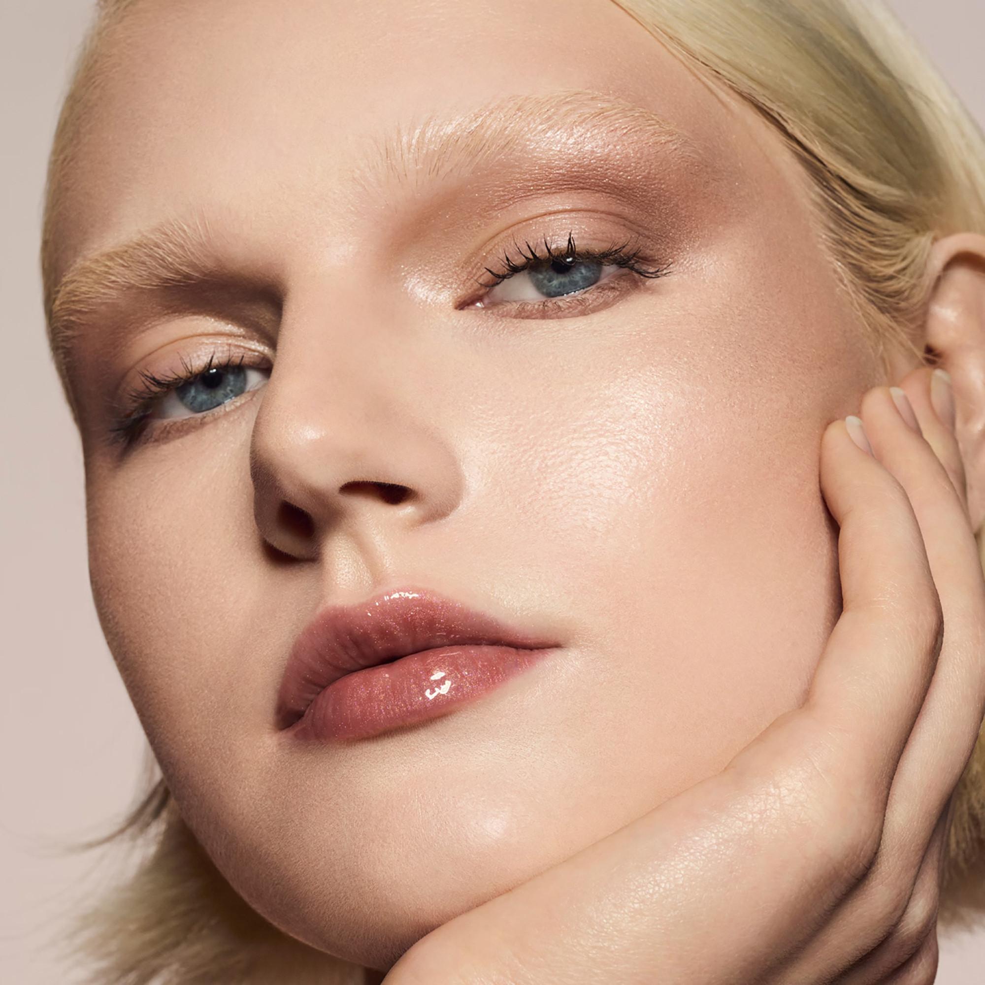 Fenty Beauty By Rihanna Gloss Bomb Universal Lip Luminizer Gloss à lèvres au beurre de karité 