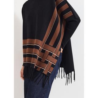 Phase Eight Athena Poncho Pullover mit Fransen  