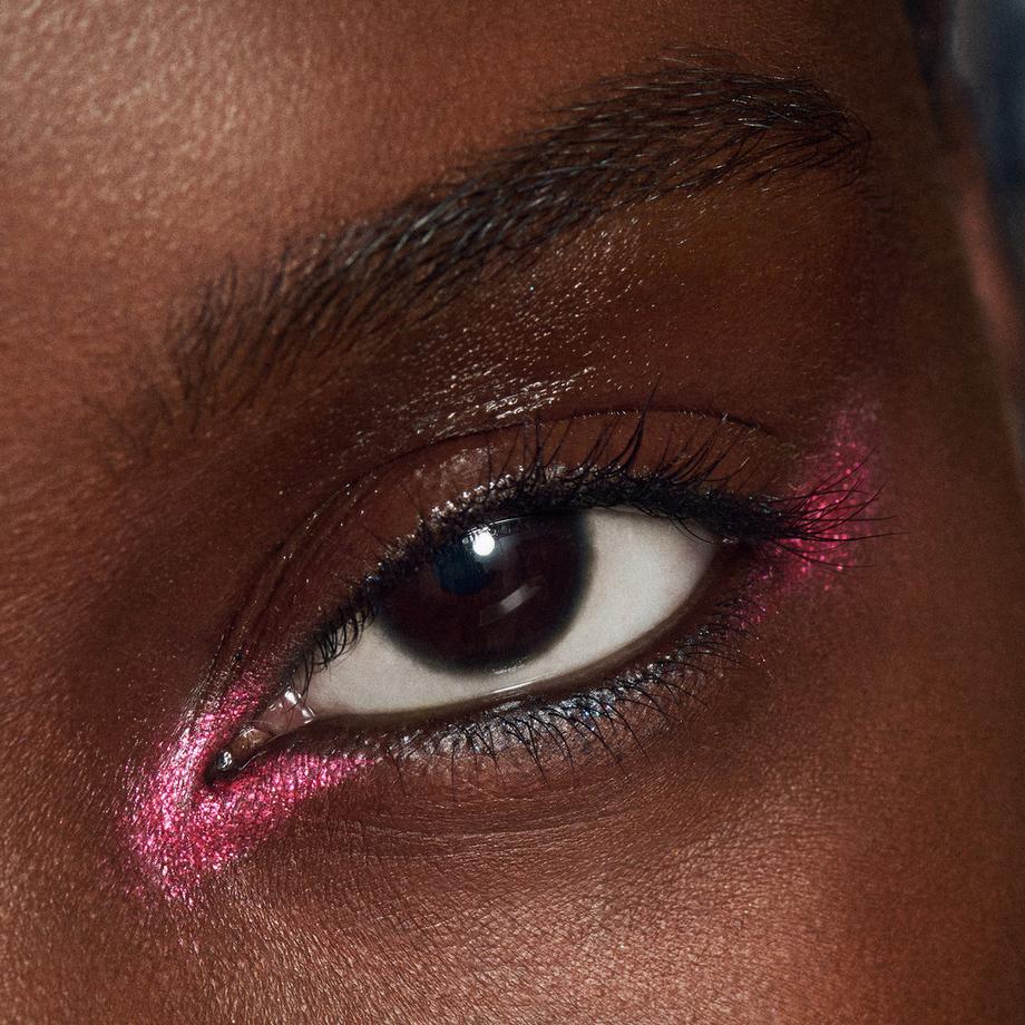 MAC Cosmetics  Dazzleshadow Liquid Eyeshadow 