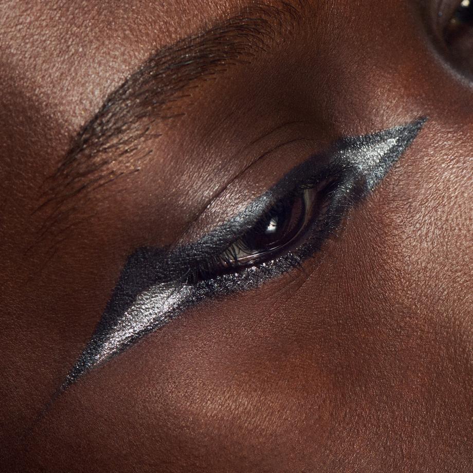 MAC Cosmetics  Dazzleshadow Liquid Eyeshadow 