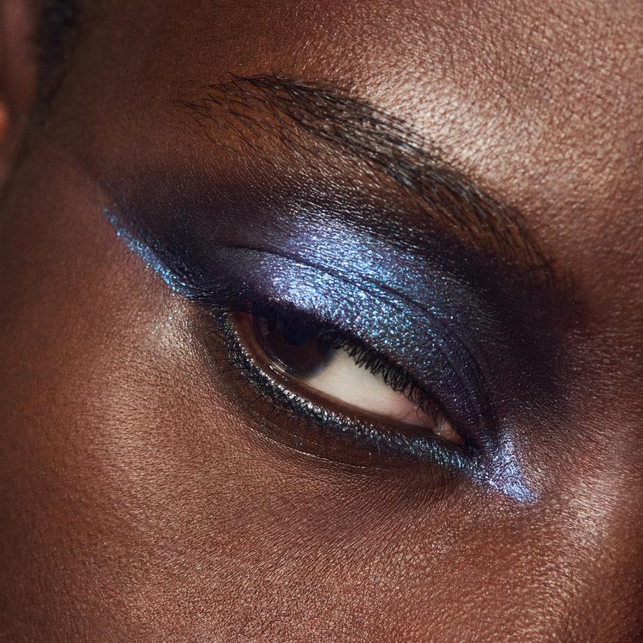 MAC Cosmetics  Dazzleshadow Liquid Eyeshadow 