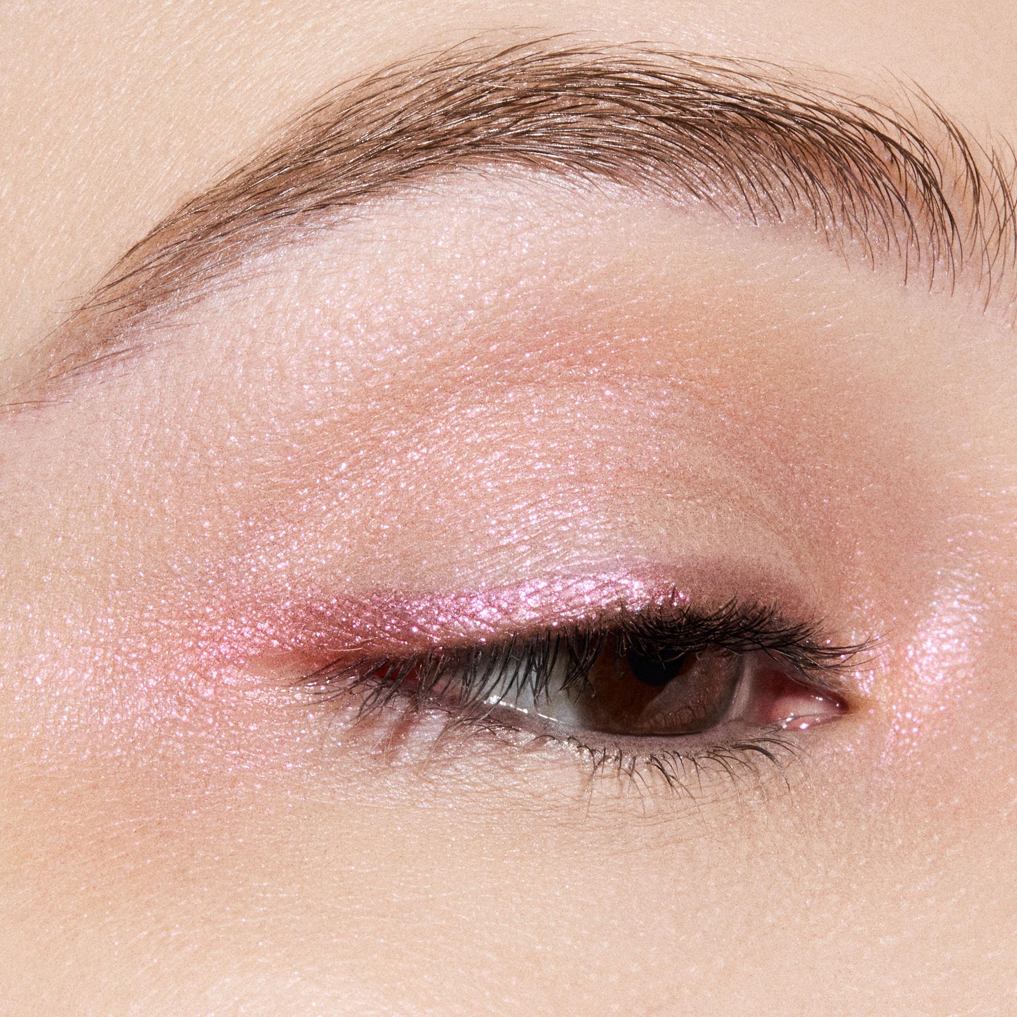 MAC Cosmetics  Glitter Single Eye Shadow Compact 