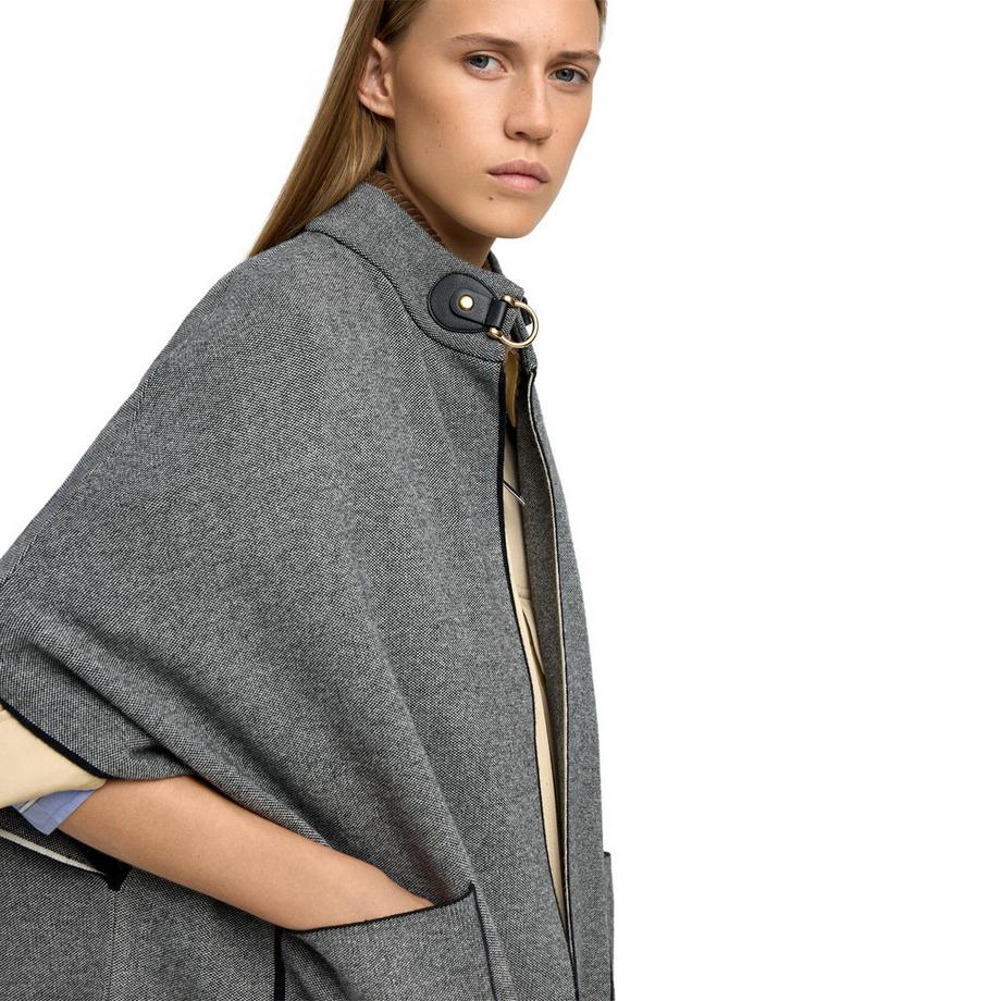 Parfois Poncho avec fermeture à boucle  