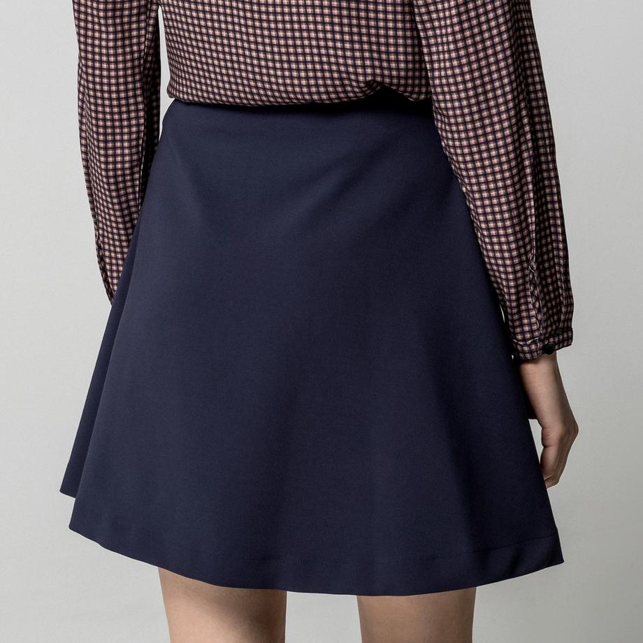 Manor Woman Gonna Svasata  