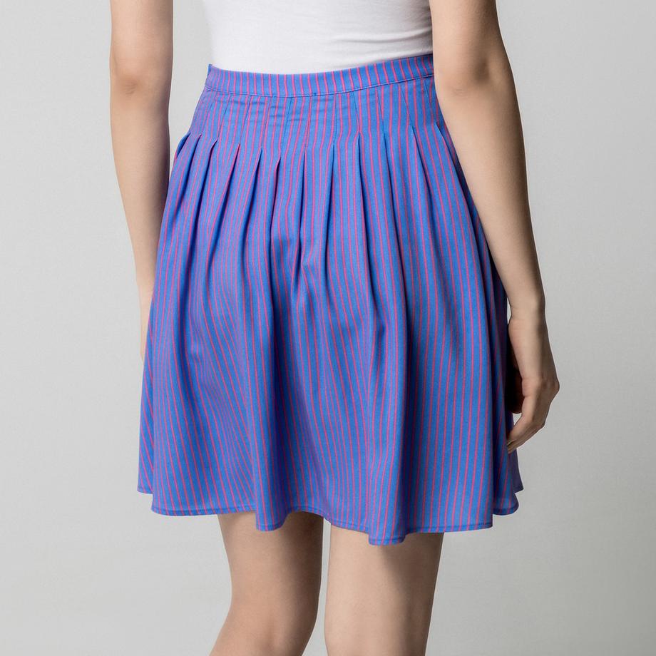 Manor Woman Gonna a Trapezio  