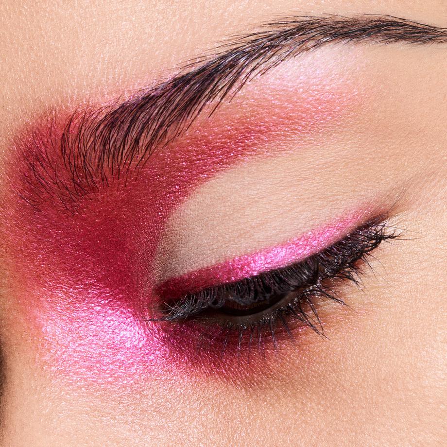 MAC Cosmetics  Metallic Single Eye Shadow Compact 