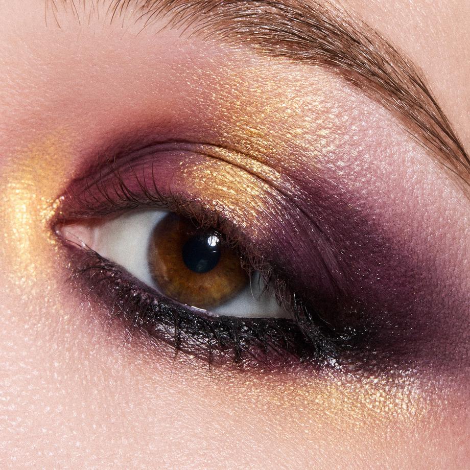 MAC Cosmetics  Metallic Single Eye Shadow Compact 