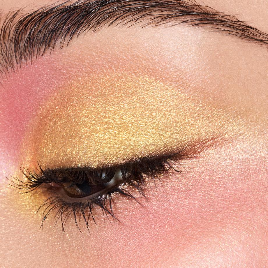 MAC Cosmetics  Metallic Single Eye Shadow Compact 