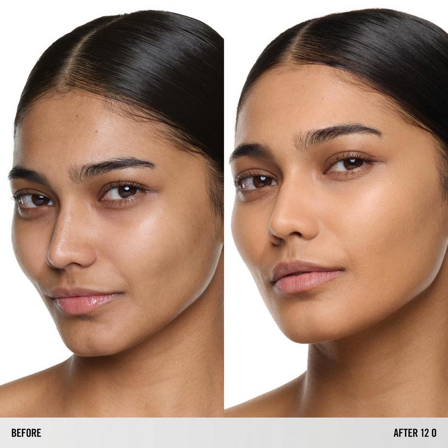 MAKEUP BY MARIO  SurrealSkin™ Natural Finish Foundation - Natürliche Flüssig-Foundation 