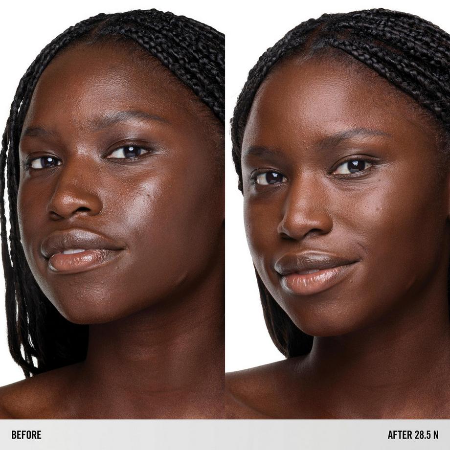 MAKEUP BY MARIO  SurrealSkin™ Natural Finish Foundation - Fond de teint naturel liquide 