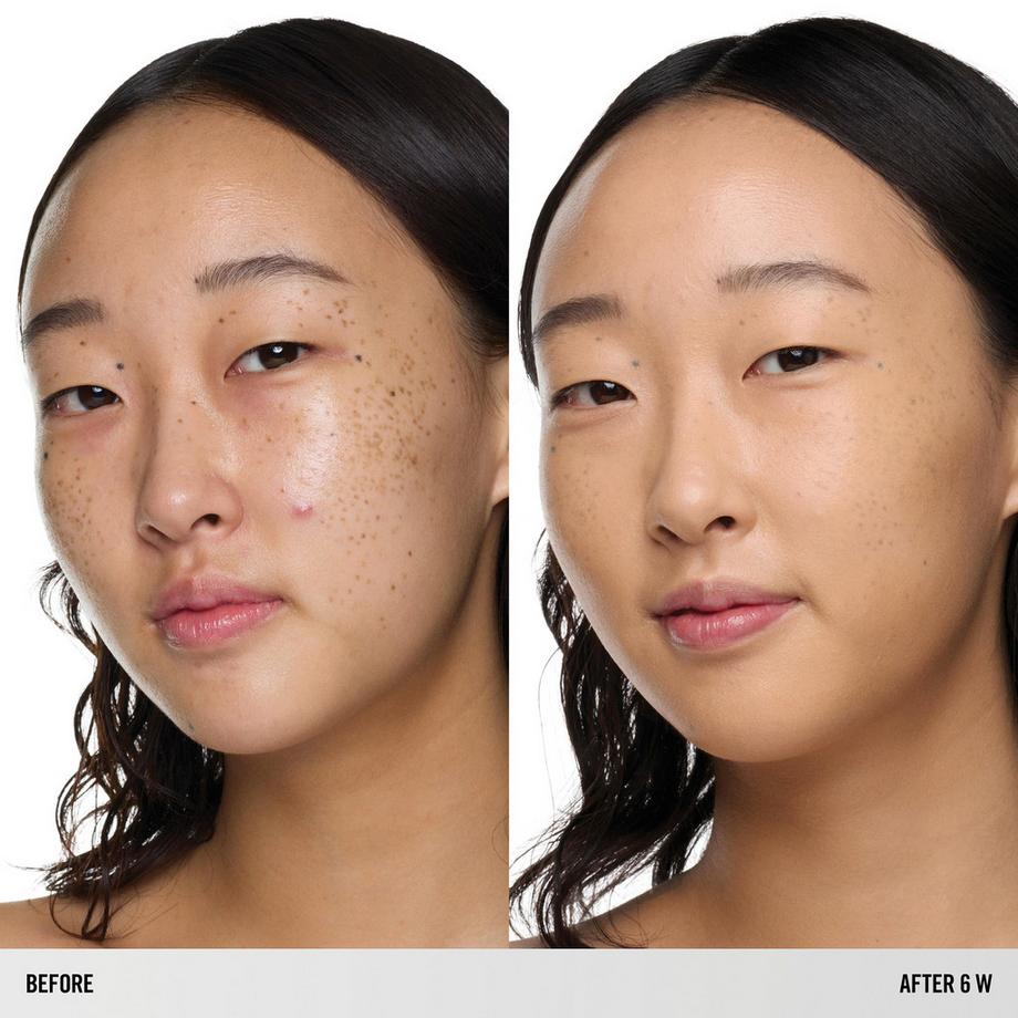 MAKEUP BY MARIO  SurrealSkin™ Natural Finish Foundation - Natürliche Flüssig-Foundation 