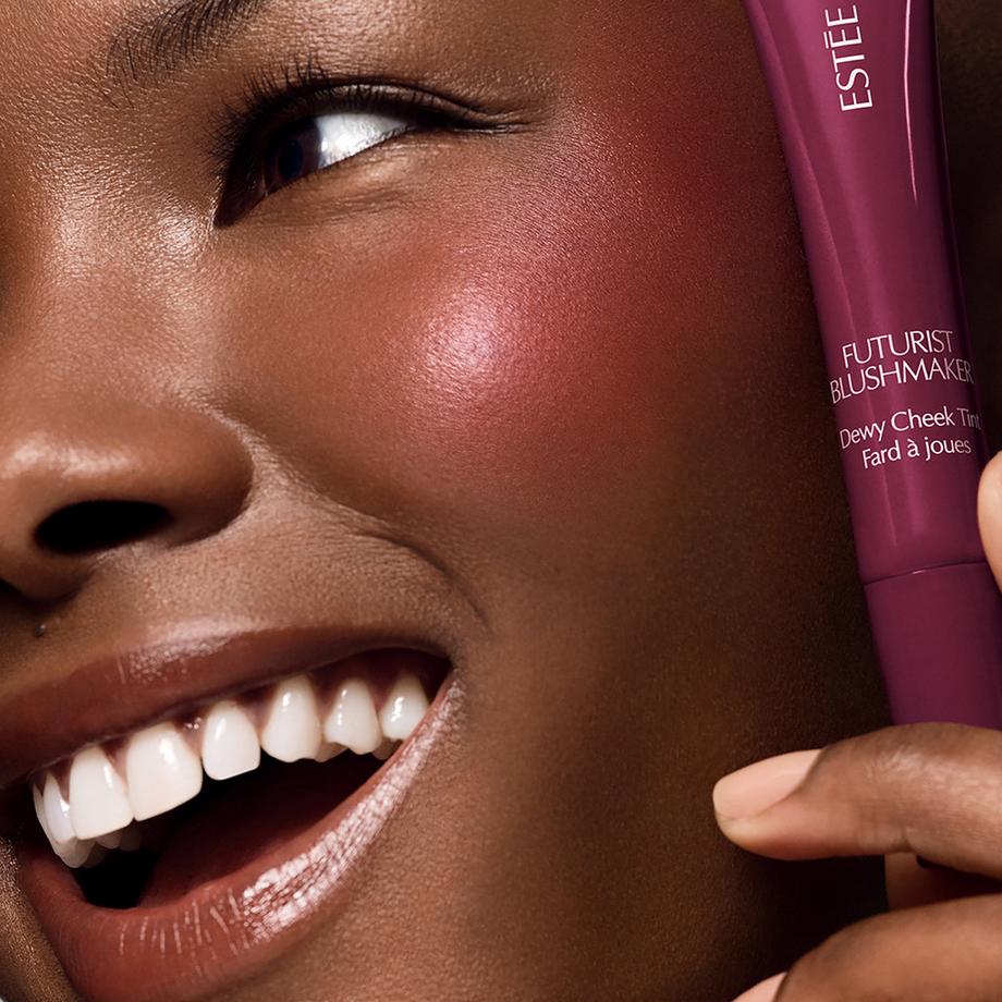 ESTÉE LAUDER  Blushmaker 