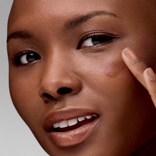 ESTÉE LAUDER  Blushmaker 